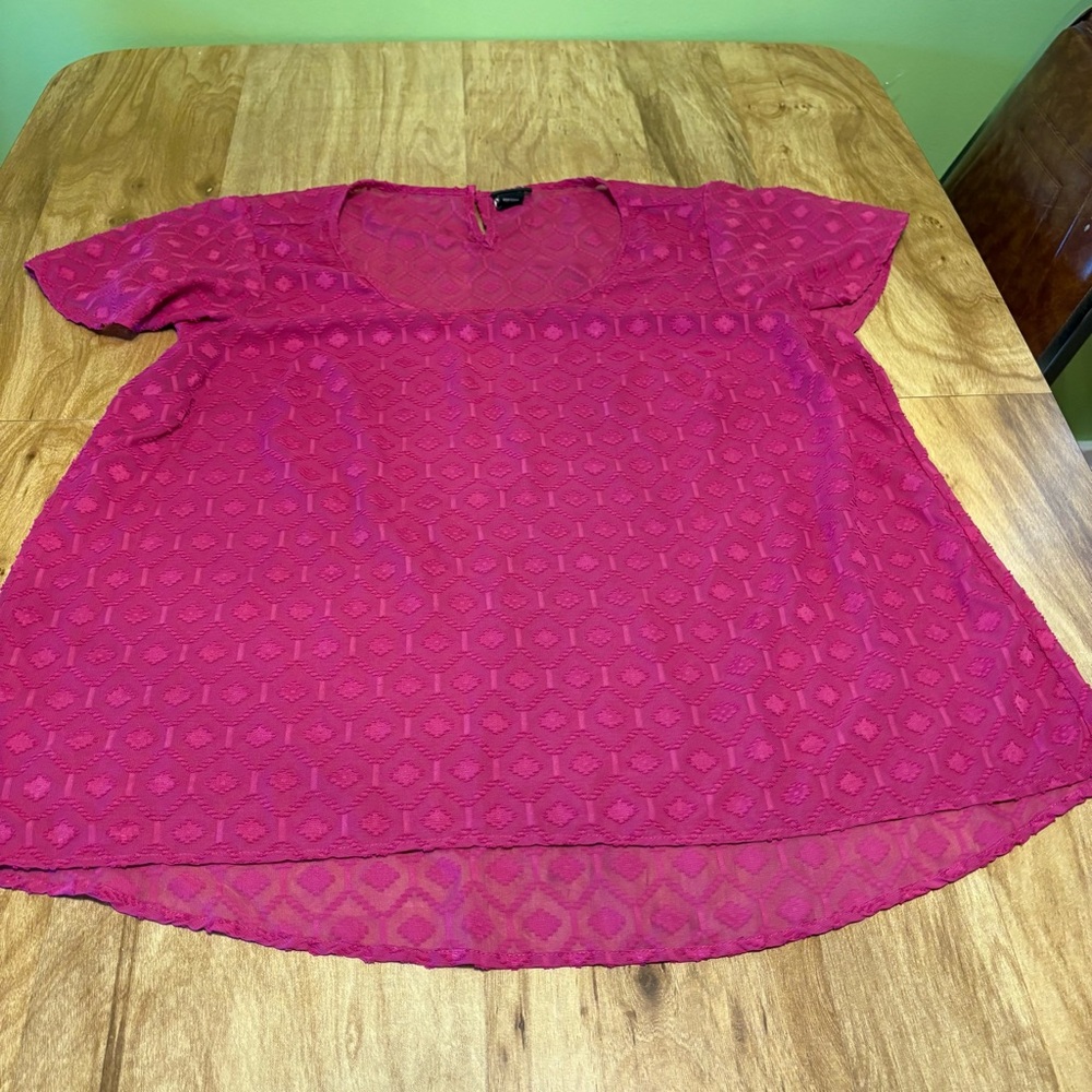 3/$25 Torrid Pink Sheer Lightweight Short Sleeve Diamonds Top Womens Plus Size 1